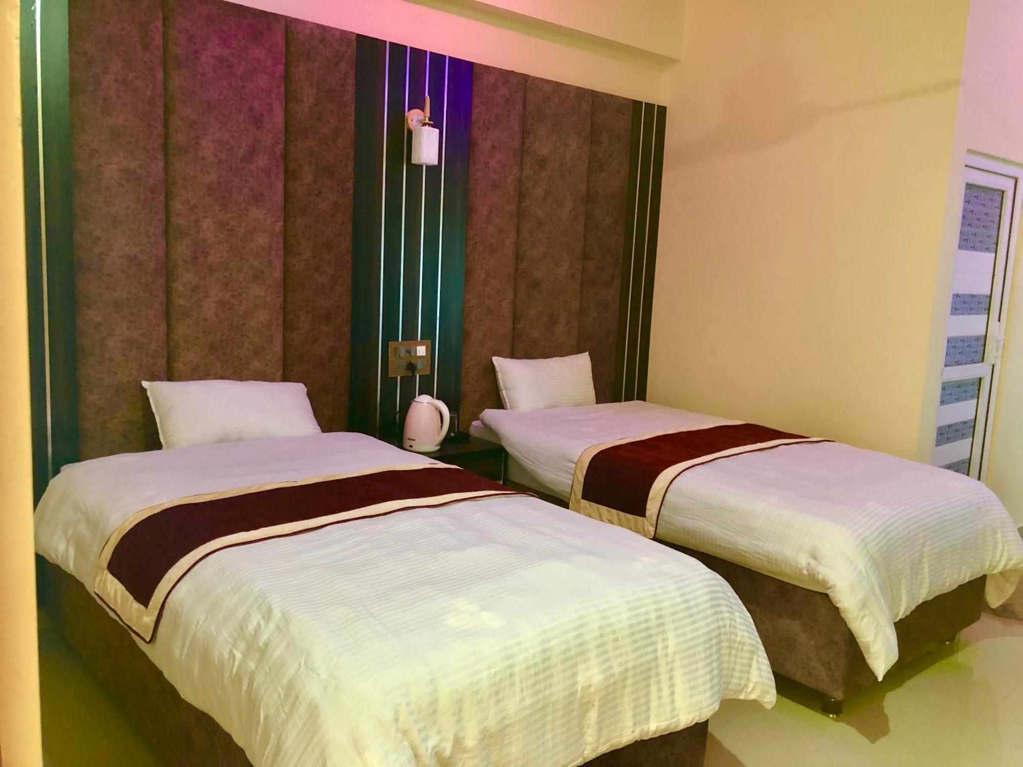Hotel Hot Pot, Dhangadhi Luaran gambar